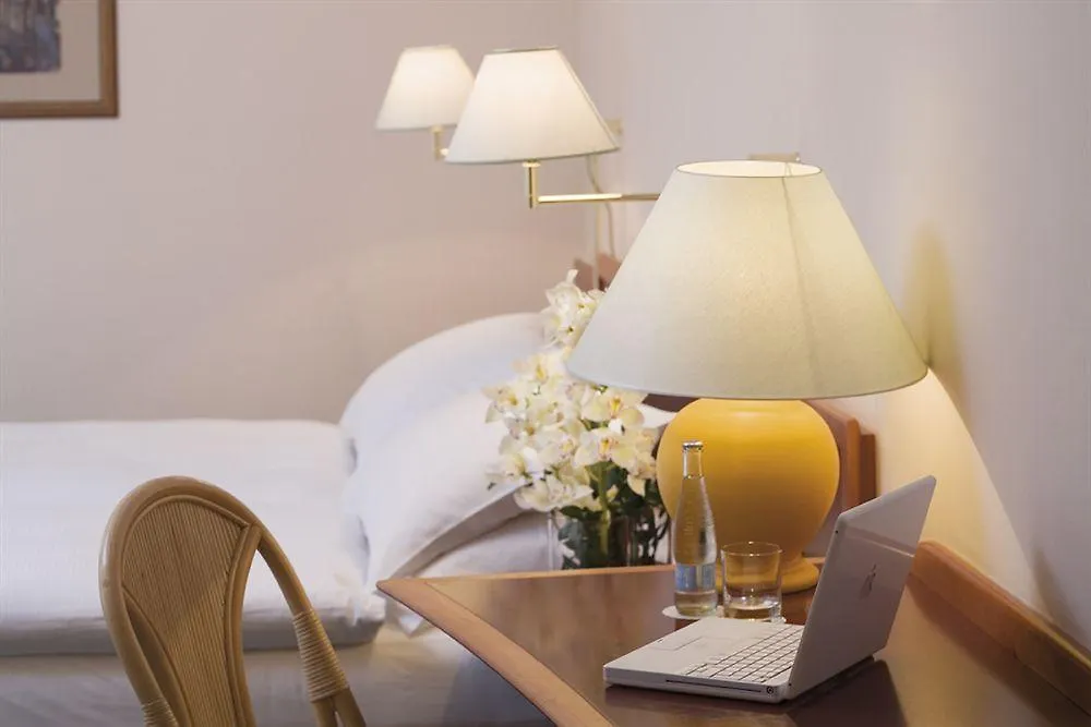 Hotel Nh Prague City