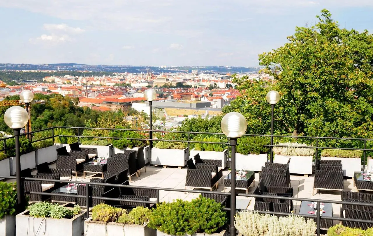 Nh Prague City Отель