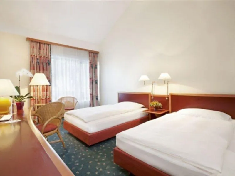 Nh Prague City Отель